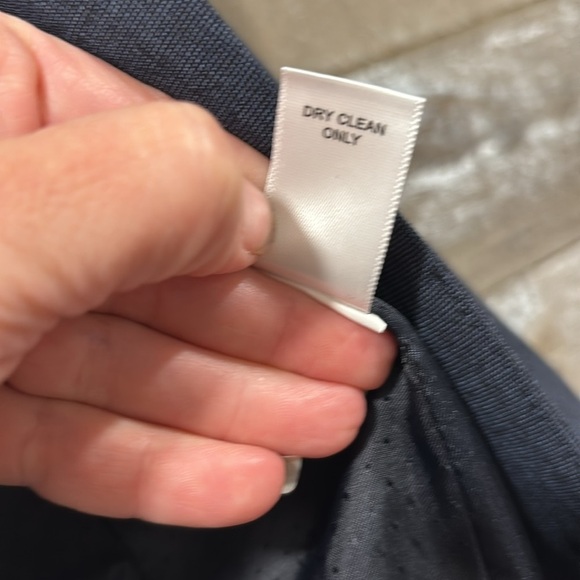 Banana Republic Navy 2 Button Wool Blazer size 8 petite - Picture 9 of 12